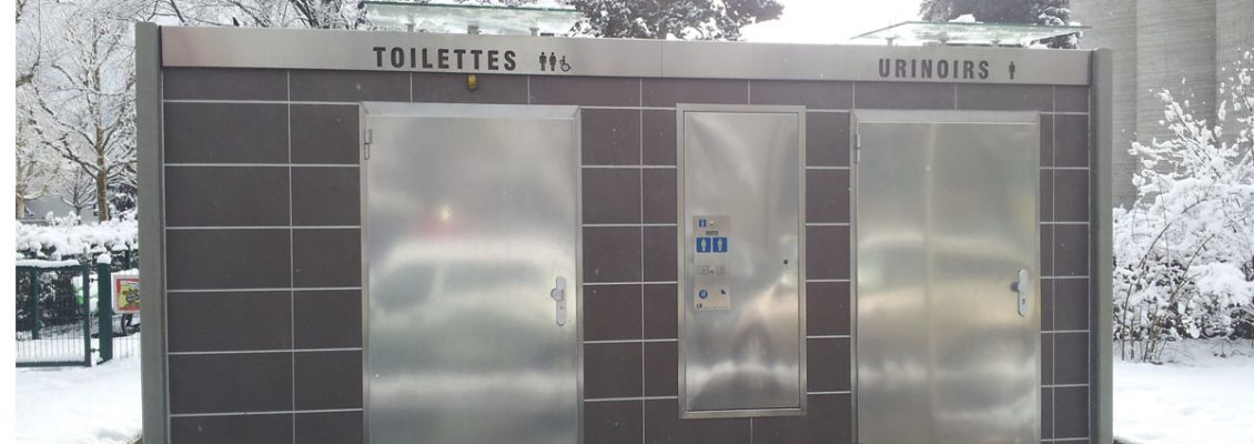 Toilettes publiques autonettoyantes_Annecy (3)