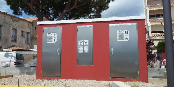 Toilettes Publiques autonettoyantes_Mèze